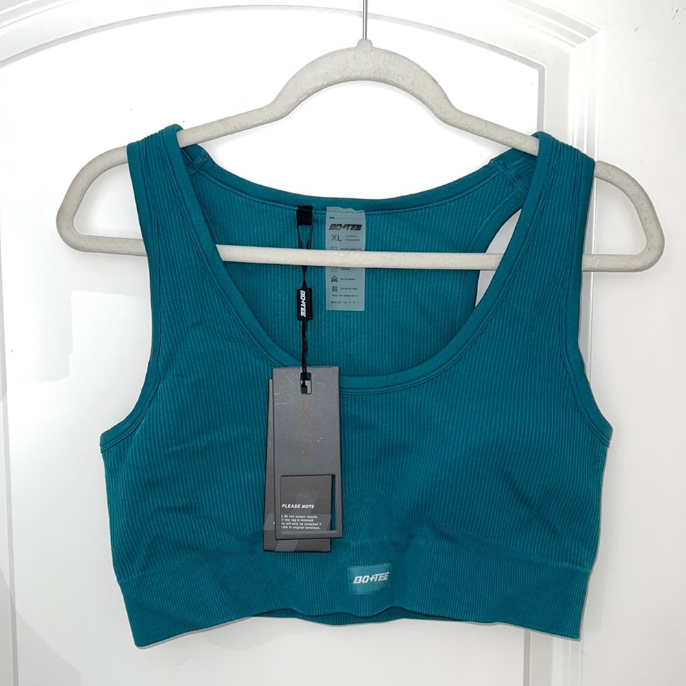 bo+tee sports bra